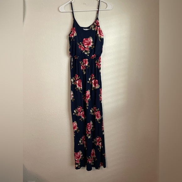 All in Favor Blue Floral Maxi Sundress with Spaghetti Straps size Small - Picture 1 of 4